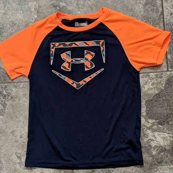 3-size 6 under armour t-shirts - Picture 3 of 6